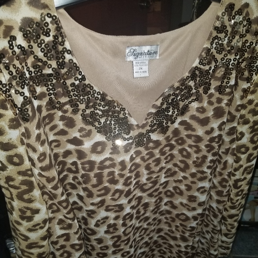 Lovely cheetah print blouse
